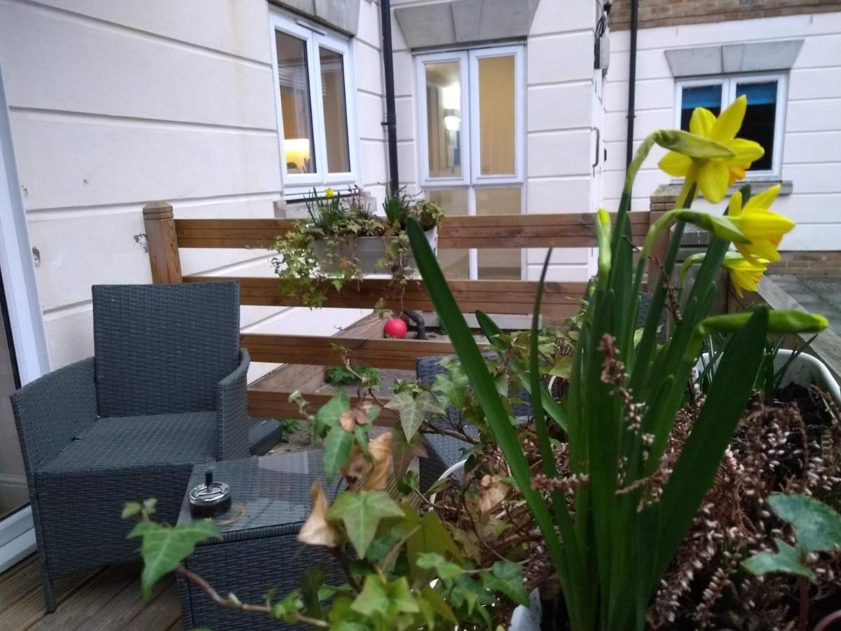Three Bedroom Apartment By Beautiful Park ロンドン エクステリア 写真