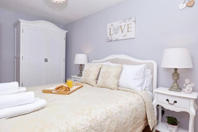 Three Bedroom Apartment By Beautiful Park ロンドン エクステリア 写真