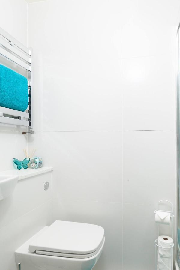Three Bedroom Apartment By Beautiful Park ロンドン エクステリア 写真