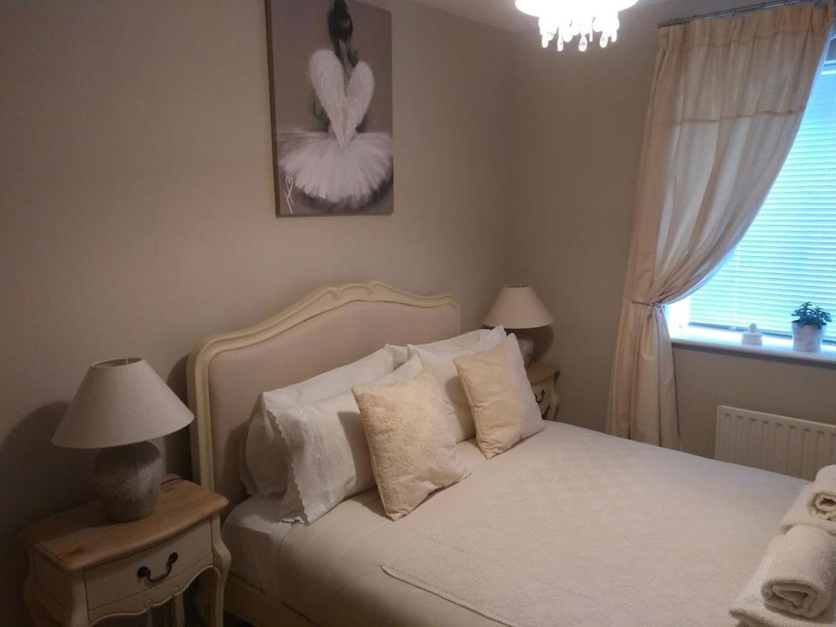 Three Bedroom Apartment By Beautiful Park ロンドン エクステリア 写真