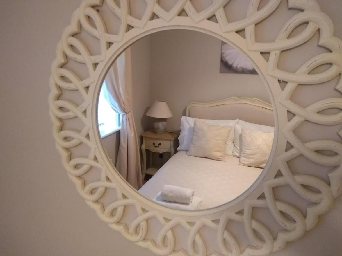 Three Bedroom Apartment By Beautiful Park ロンドン エクステリア 写真