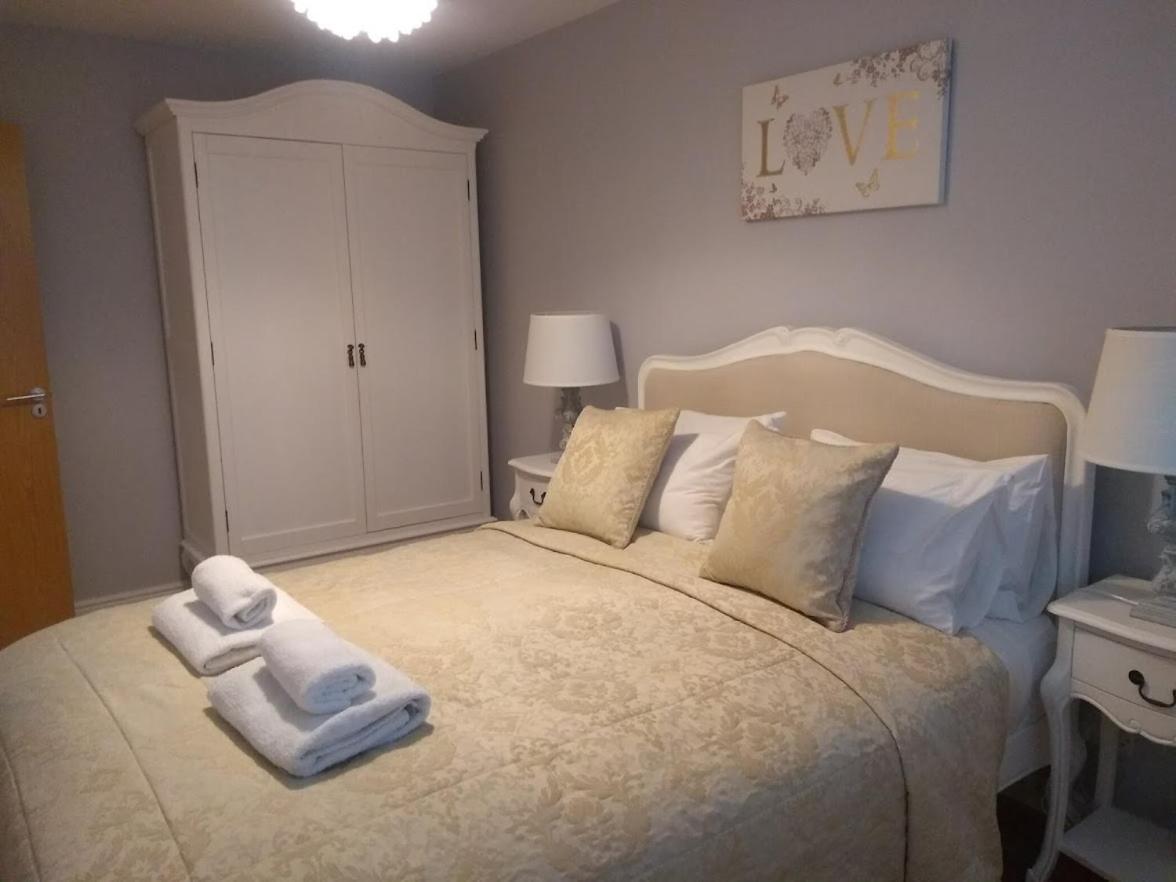 Three Bedroom Apartment By Beautiful Park ロンドン エクステリア 写真